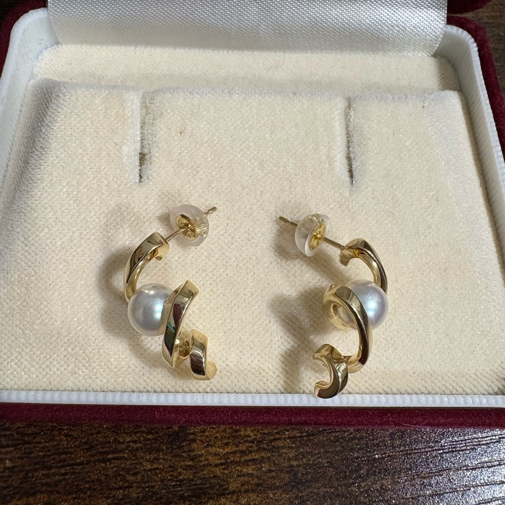 Mikimoto Akoya Pearls Earrings Twist Design Japan Real Gold - Picture 5 of 13